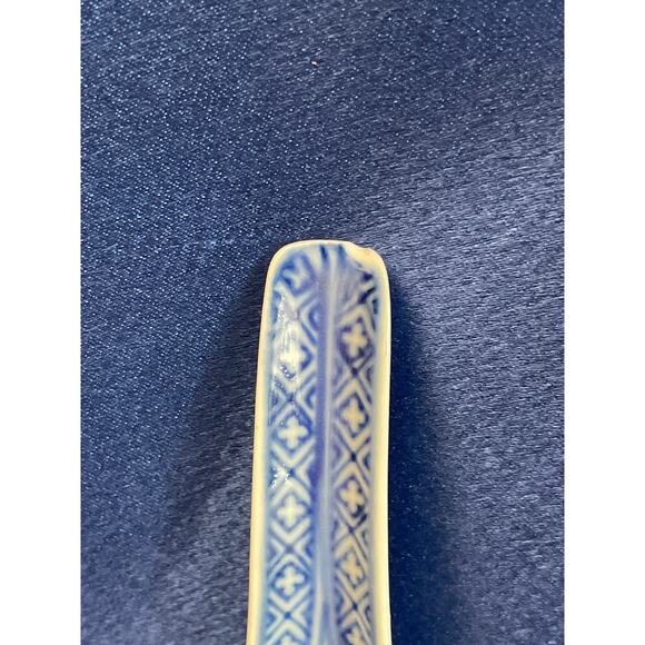 Set of Six Asian Style Soup Spoon with Rice Grain Pattern - Picture 5 of 5